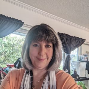 Meet your Posher, Cecile